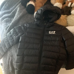 Ea7 jacka - Emporio Armani jacka bären Max 10 gånger nypris 1800