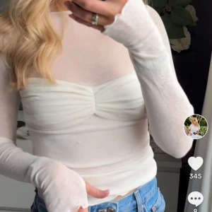 Gina tricot topp - Säljer denna topp från Gina. Aldrig använt