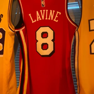 Lavine - Säljer denna för den inte kommer till användning men den har inga fläckar eller slitna delar kan gå ner i pris vid snabb affär 