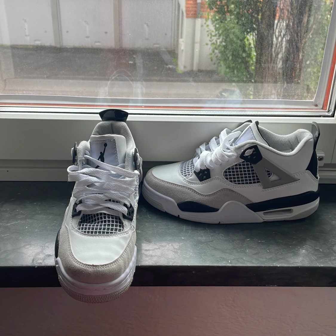 Jordan 4 military black