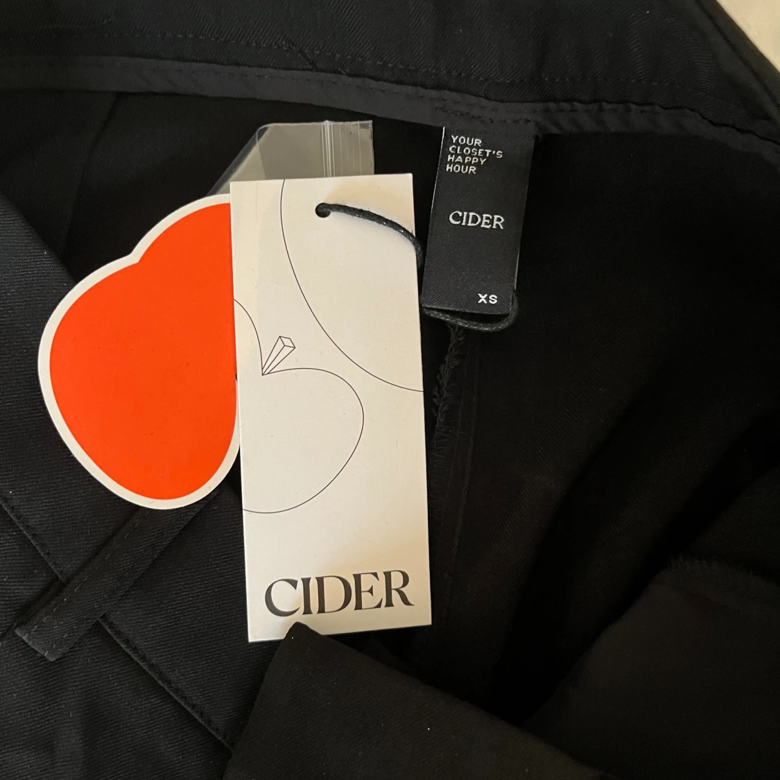 Svarta kostymbyxor - 92