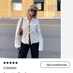 Djerf Avenue Occasion Top Cream - I storlek xxs, väldigt bra kvalite 