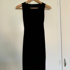 Nelly klänning  - Använd fåtal gr. Storlek xs. 