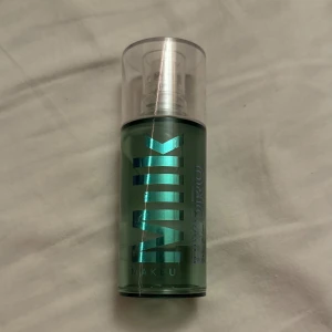 Milk hydro grip primer - Milk hydro grip primer 45ml (mer än halva av produkten kvar)