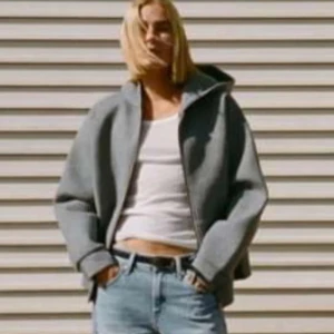 Grå zara jacka - Jättefin jacka från zara i fint skick💗