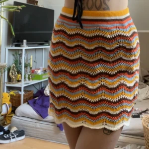 strand kjol - storlek 34 men passar även 32 :)