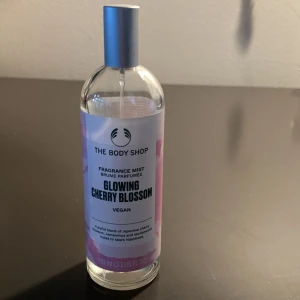 The body shop mist - En body mist som luktar lite ”sakura” eller sockervadd