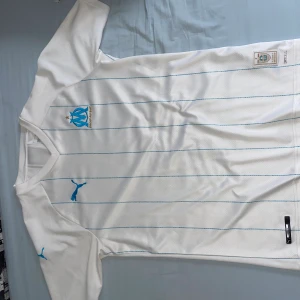 Mairseille Fotbollströja - Ny skick har knappt använd, Den är äkta