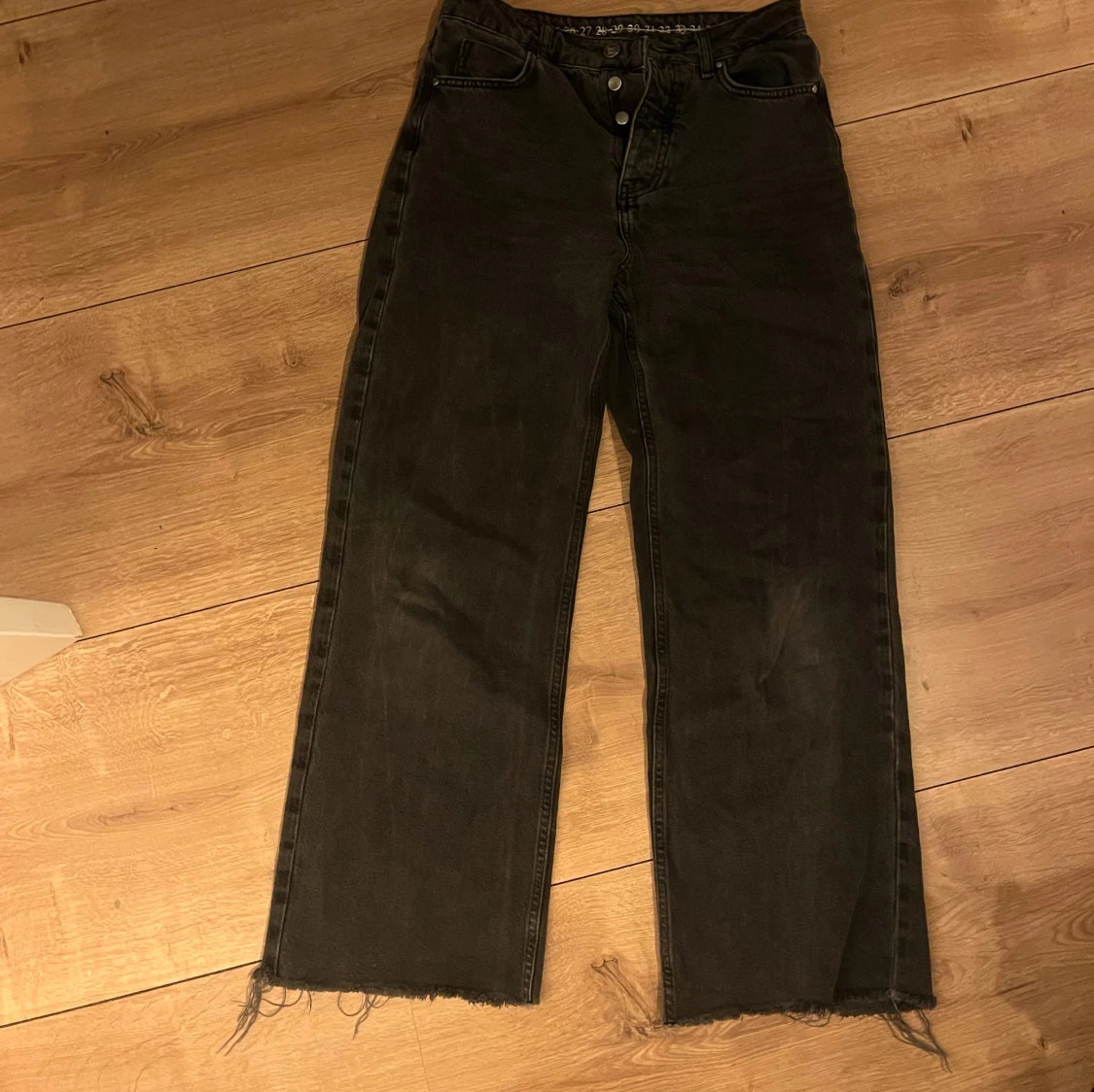 Svarta jeans