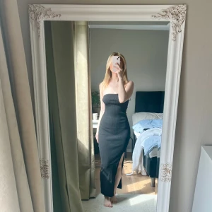 Tubklänning - Tubklänning från Nakd. Endast testad med lapp kvar🥰