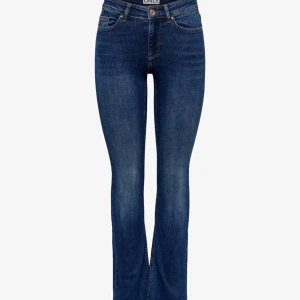 Bootcut jeans - Jättefina bootcut jeans från only skriv om du har frågor💗