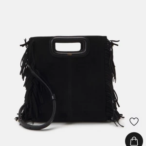 Maje väska  - Jätte fint skick, men kommer ej till användning 💕💕kedjan och bandet kommer med