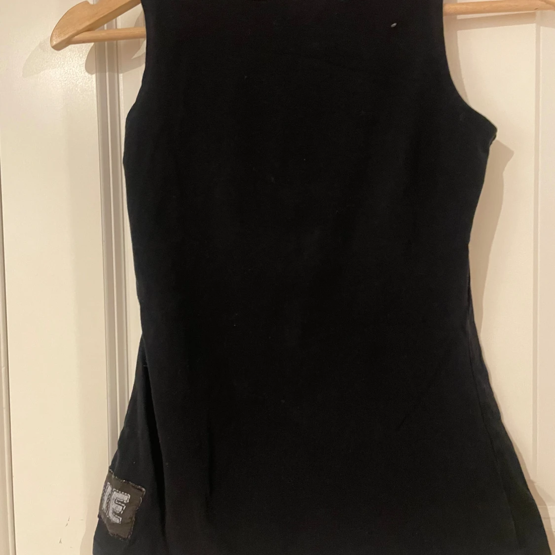 Söt svart linne  - 90