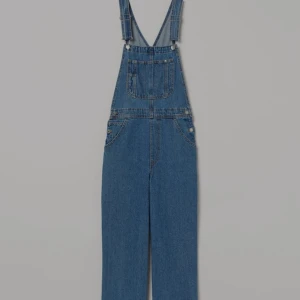 Hängselbyxa - HM - I bra skick, nästan aldrig använt, köpt för 399.