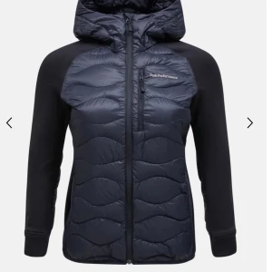 Peak Performance Jacka - Säljer nu denna jacka då den aldrig använts. Helt ny med lappar kvar.