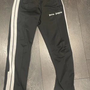 Palm angels byxor  - Palm angels byxor storlek s  Kvitto och påse finns