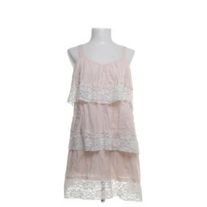 Ljusrosa klänning! - Jättefin klänning!