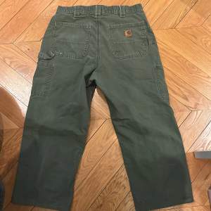  gröna vintage carhartT jeans