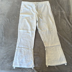 Ljusgråa Linnebyxor - Tchibo - Ljusgråa Linnebyxor - Tchibo