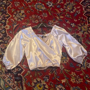 Fin blus - Festlig rosa kort blus