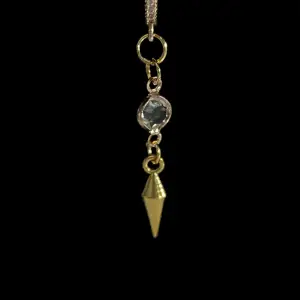 Nickelsäkra handgjorda örhängen från lunasparkle Priset är för ett örhänge! Vid frågor kontakta gärna mig Tryck gärna på köp nu!❤️