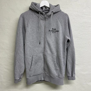 Peak performance  - Peak performance tröja i storlek S.