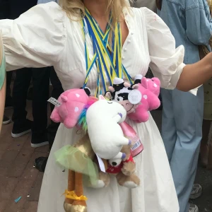 Studentklänning  - Säljer min studentklänning från showpo i storlek 38! Använd endast en gång! Säljer för 1000kr inklusive frakt! 