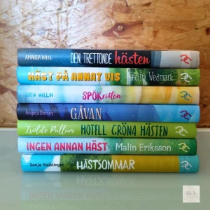 Hästböcker  - Olika Hästböcker  Bra skick 30 kr/styck