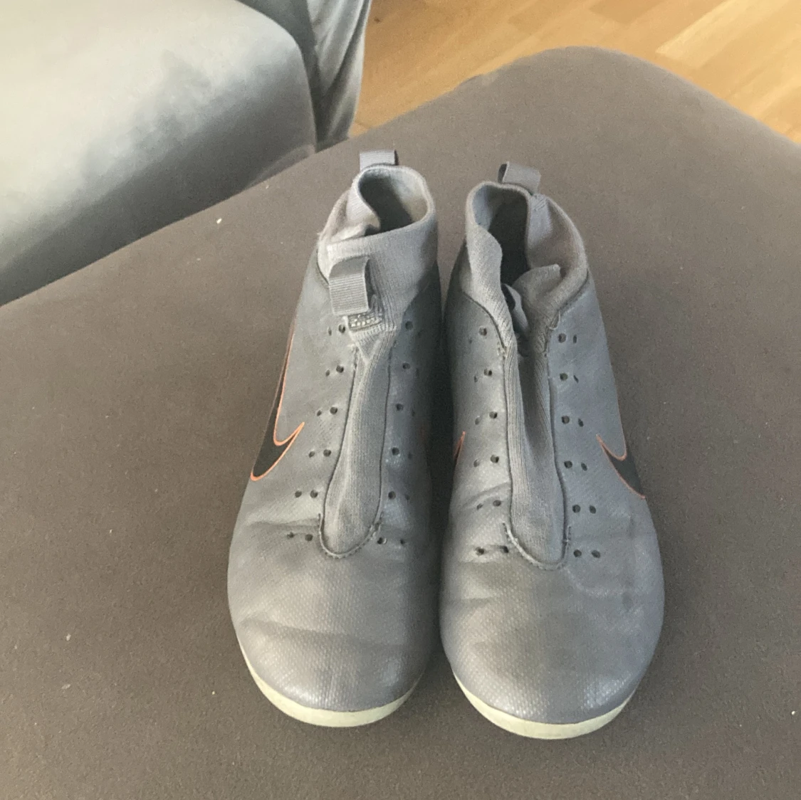 Hej, säljer mina gamla Nike forbollskor  - 90