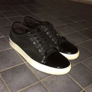 Lanvin - Helt nya lanvins, dem är jätteträndiga, bara skorna ingår