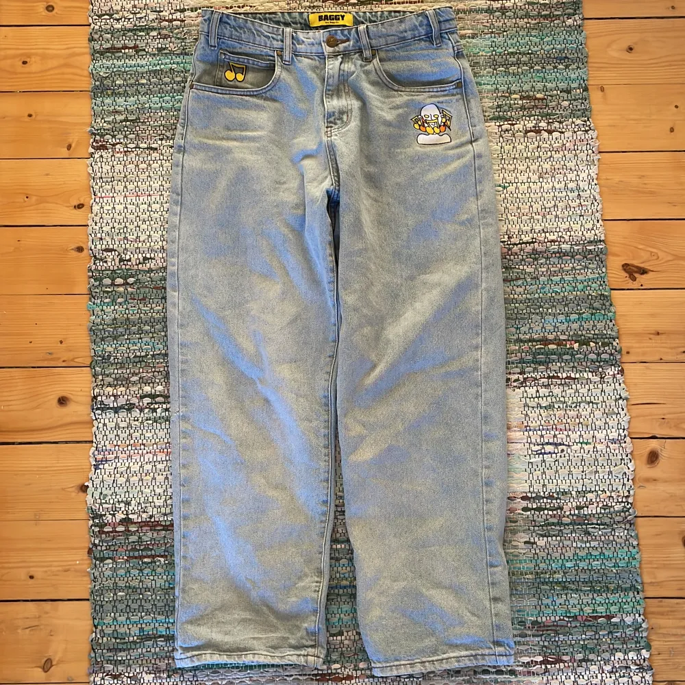 Assnygga baggy buttergoods jeans, jazziga dessutom🎶. Jeans & Byxor.