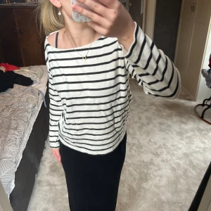 Randig tröja  - Bra skick