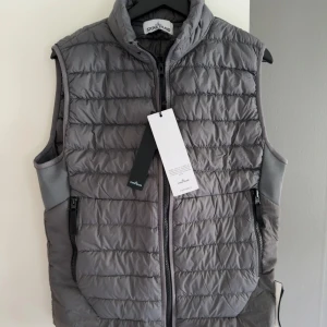 Stone Island Väst! - Helt ny och oanvänd! (inga skador) Storlek M (för liten för mig) 