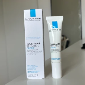 La roche posay - Säljer den här hudvårdsprodukten från la roche posay som är helt ny och oanvänd🤍🤍