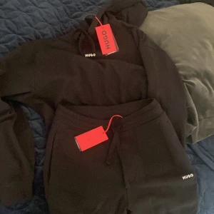 Hugo boss tracksuit  - Helt ny boss tracksuit 