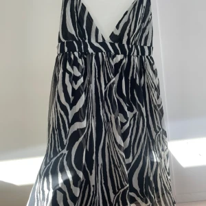 sommarklänning - sjukt snygg sommarklänning från hm 