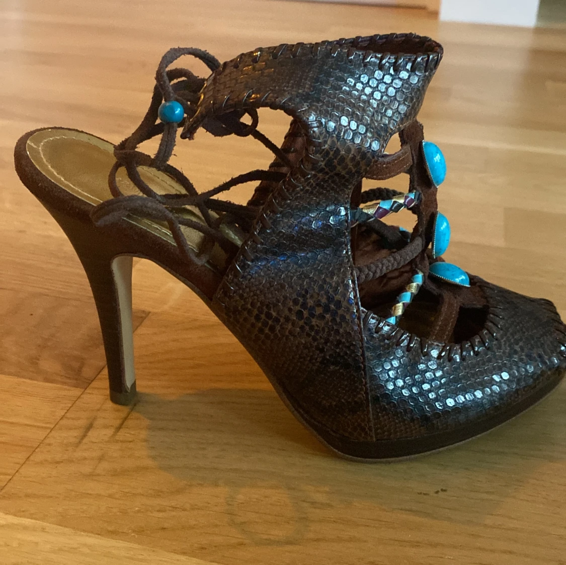 Bruna klackskor oanvända - 90