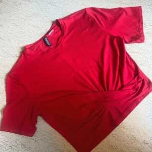 Crop top - En Crop top i storlek S, aldrig använd så är ny. 