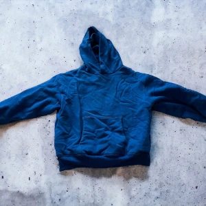 BOUND2 DOUBLE LAYER HOODIE - 2022, storlek L