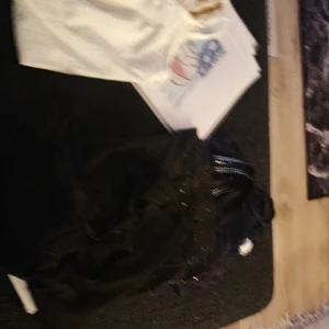 Linnen och två långärmade helt nya - Linnen och två långärmade helt nya storlek M 