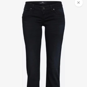 Ltb jeans  - Skit snygga Ltb jeans i färgen ”nattblå”, slutsålda typ överallt 