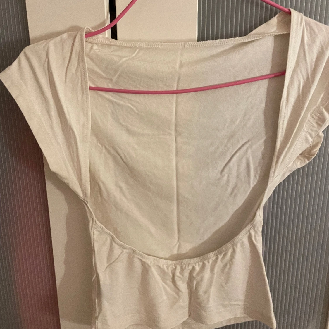 Topp med öppen rygg - 90