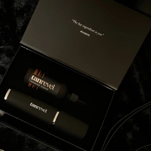 Tanrevel PRO  - Säljer denna tanrevel PRO eftersom jag inte använder den:( endast använt en gång! Och har rensat den så den är gott som ny!🙌🏼🥰  I lådan ingår: Tanrevel PRO, Original refill (100ml), USB-kabel {Og pris: 1.299kr} Skriv gärna vid frågor🙌🏼🥰 Gratis frakt! 