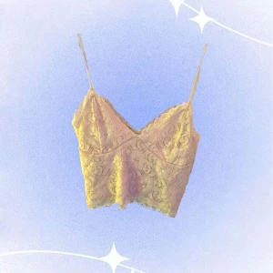 supersött linne - Supersött linne! Märke: Bik Bok Storlek:XS Skick: använd men inga defekter   Skriv för mer information/bilder eller vid intresse <3⭐️