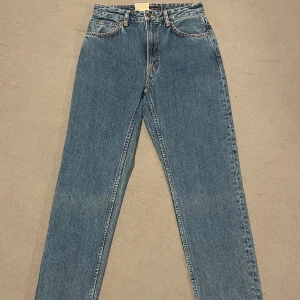 Nudie jenas - Hej! Säljer nu dessa superfina nudie jeans. Nypris 28/28