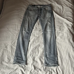 Dondup jeans - Säljer dessa riktigt snygga jeansen för endast 999 kr helt nya skick 10/10 storlek w29