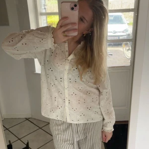 Sommer skjorte - Brugt få gange. Fejler ingenting. 