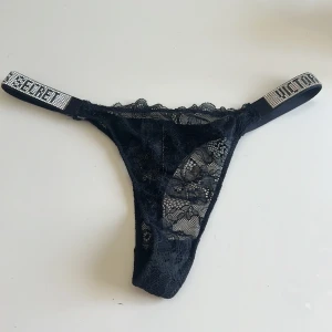 Svarta vs trosor - Oanvända 