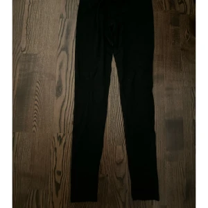 Svarta leggings från H&M  - Svarta leggings från H&M. 