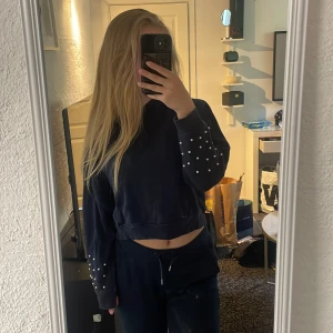 Sett - Ett sett med pärlor säljer båda delarna tillsammans 